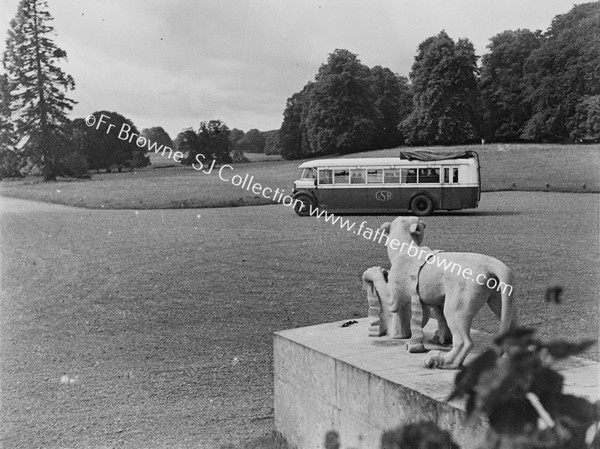 NOVICES EXCURSION BUS AT EMO COURT